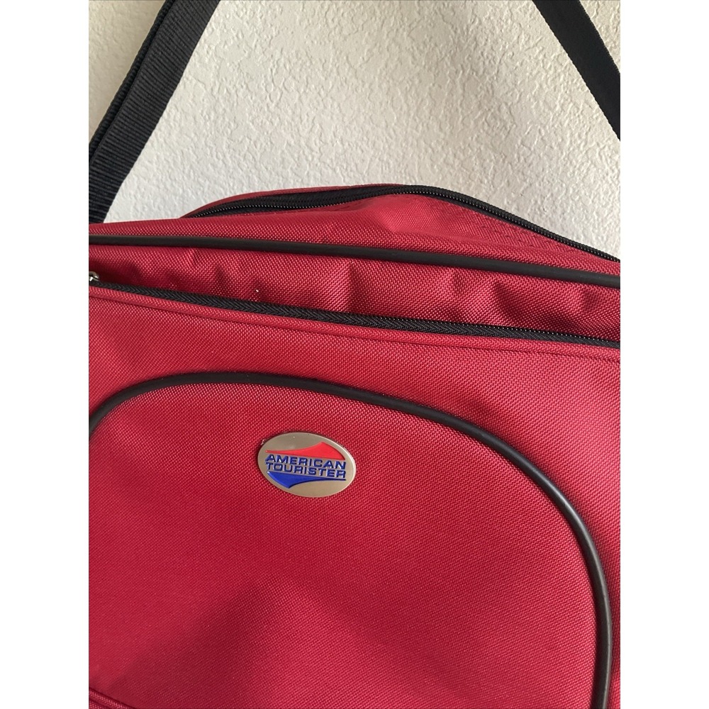 American Tourister Carry On Shoulder Travel Overnight Shoulder Bag Airline Red - Picture 2 of 11